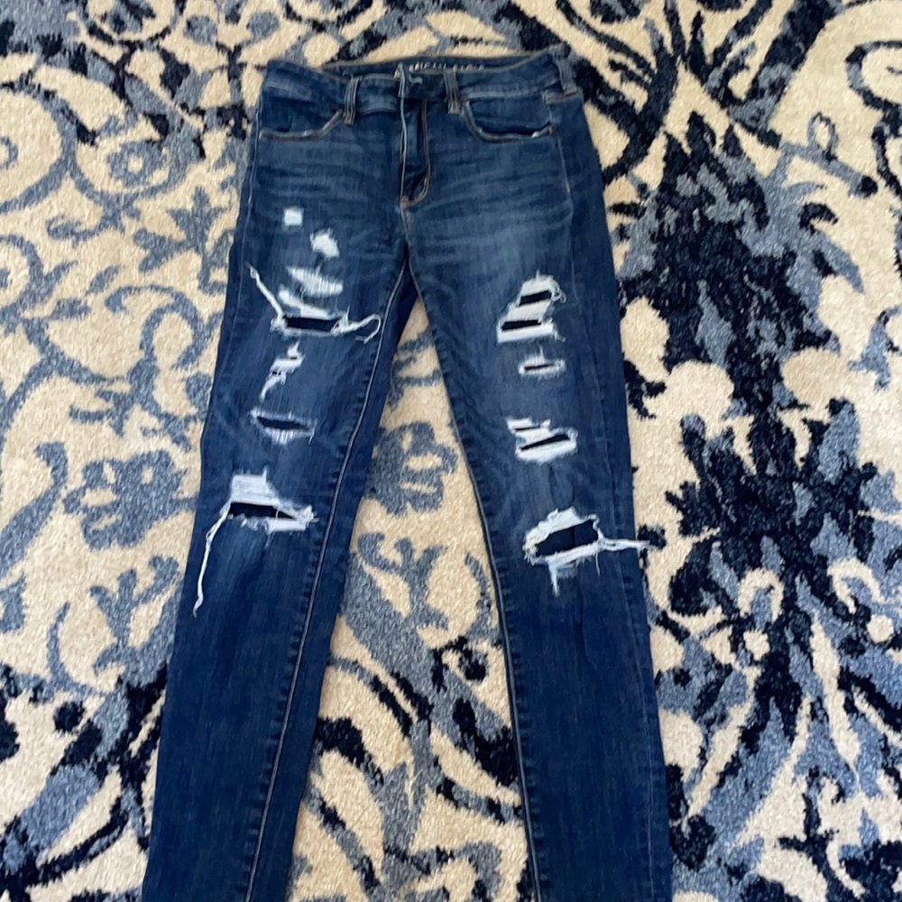 Distressed American eagle jeans